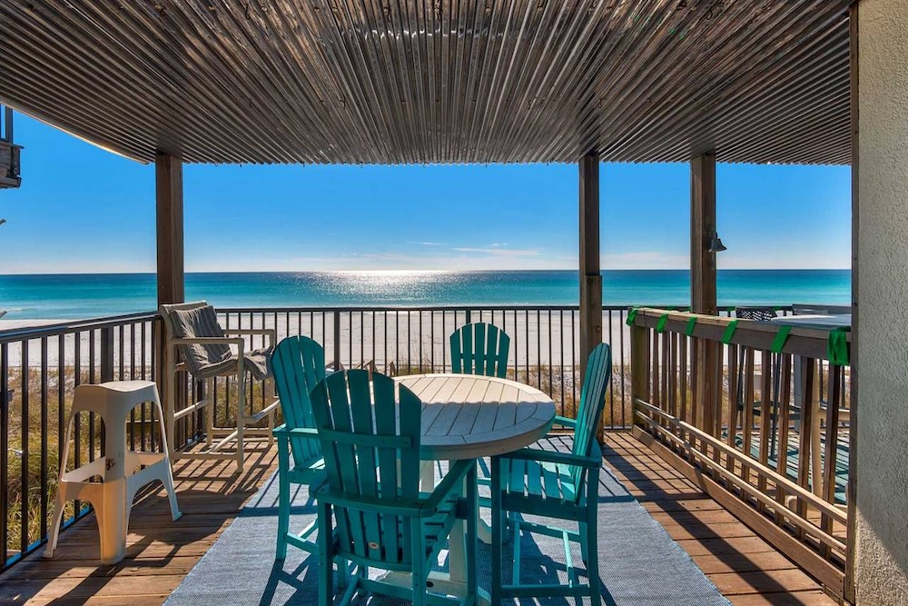 casta del sol emerald coat beach access